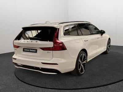 Volvo V60 B4 Ultra Dark / Essence (2025) - Foto 5
