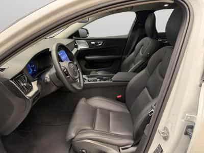 Volvo V60 B4 Ultra Dark / Essence (2025) - Foto 9