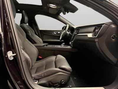 Volvo V60 B4 Ultra Dark / Essence (2025) - Foto 15