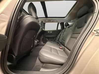Volvo V60 B4 Plus Dark / Essence 2026 (2025) - Foto 13