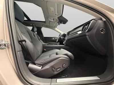 Volvo V60 B4 Plus Dark / Essence 2026 (2025) - Foto 15