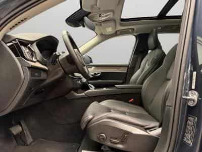 Volvo XC90 Facelift B5 AWD Plus Bright / Essence (2025) - Foto 9