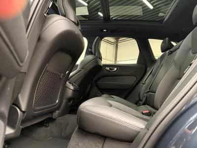 Volvo XC60 Facelift B5 AWD Black Edition Ultra / Essence 2026 (2025) - Foto 13