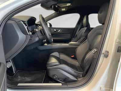 Volvo V60 R-Design (2020) - Foto 10