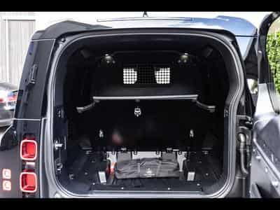 Land-Rover Defender 110 D250 HARD TOP S AWD (3-SEAT VERSION) - SANTORINI BLACK - (2025) - Photo 15