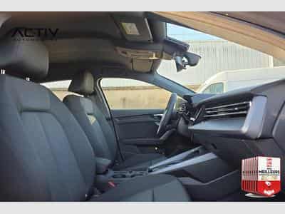 Audi A3 TFSI Mild Hybrid 150 S tronic 7 Design (2026) - Photo 9