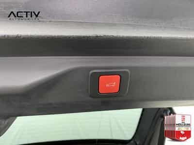 Peugeot 3008 Hybrid 145 e-DCS6 GT (2025) - Foto 12