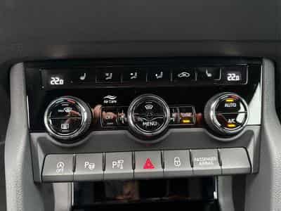Skoda Karoq Sportline 1,5 TSI (2026) - Foto 9