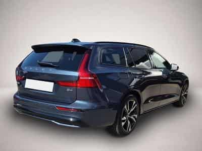 Volvo V60 (2025) - Photo 2
