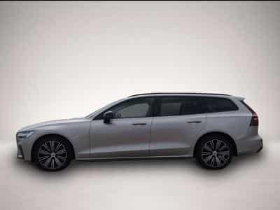 Volvo V60 (2025) - Photo 2