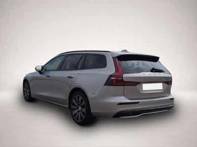 Volvo V60 (2025) - Photo 3