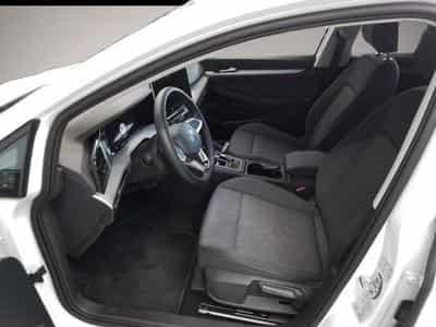 VW Golf (2025) - Photo 3