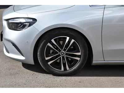 Mercedes 180 (2024) - Photo 5