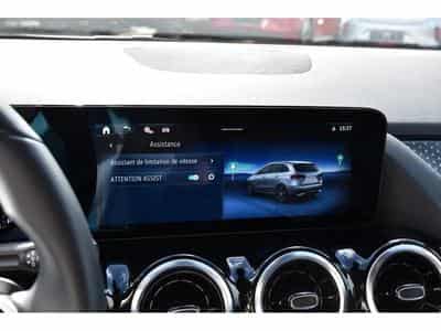 Mercedes 180 (2024) - Photo 14
