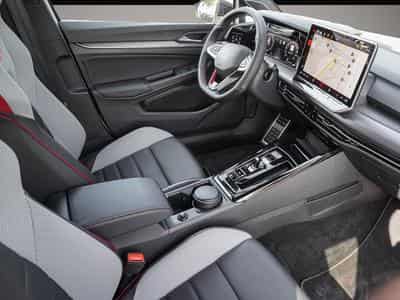 VW Golf (2025) - Photo 6