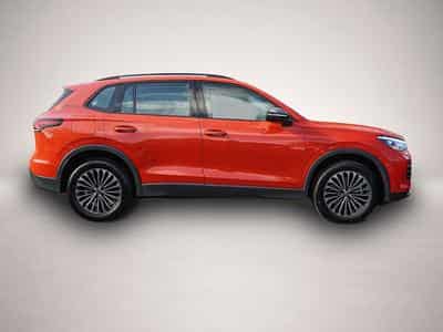 VW Tiguan (2025) - Photo 4