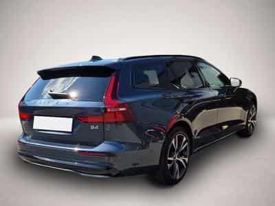 Volvo V60 (2025) - Photo 2