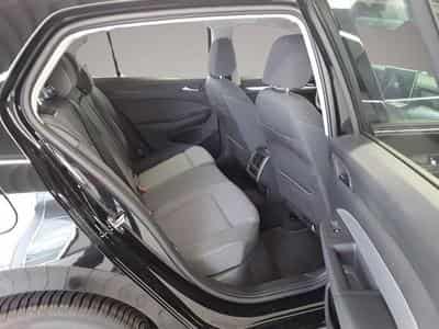 VW Golf (2025) - Photo 5