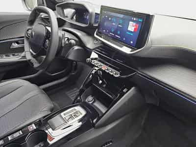 Peugeot 2008 1.2 Hybrid 145 E-DSC6 GT (2025) - Photo 15