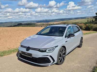 VW Golf VIII R-Line (2024) - Photo 1