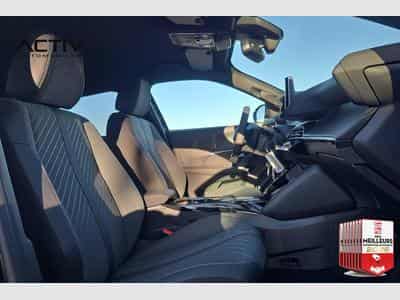 Peugeot 2008 Hybrid 145 e-DCS6 Allure (2026) - Photo 9