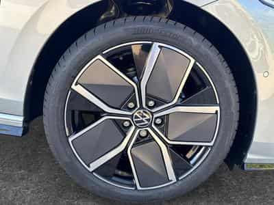 VW Golf R-Line Limited (2026) - Foto 12