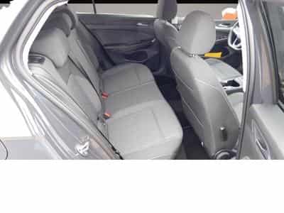 VW Golf (2024) - Photo 7