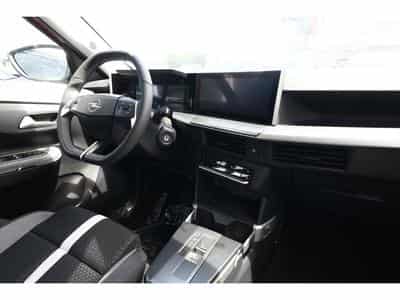 Opel Frontera 1.2 Hybride 145 e-DC6 GS (2025) - Photo 9