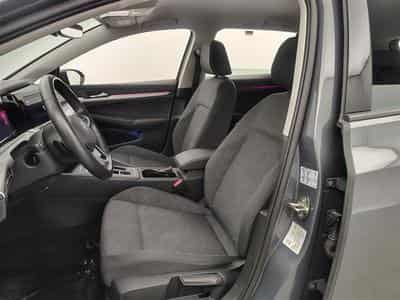VW Golf 1.0 eTSI 110cv DSG Business NAVI / FULL LED (2023) - Foto 7
