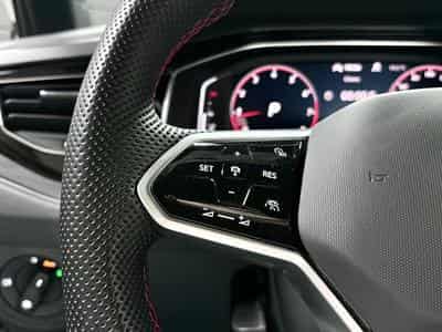 VW Polo 2.0 TSI 207 CV DSG7 *VELOURS *BEATS * MATRIX ** CARPLAY** (2023) - Photo 10