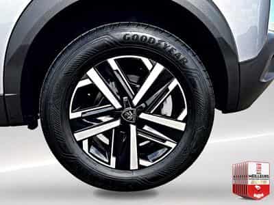 Peugeot 2008 1.2 100 STYLE (2025) - Foto 9