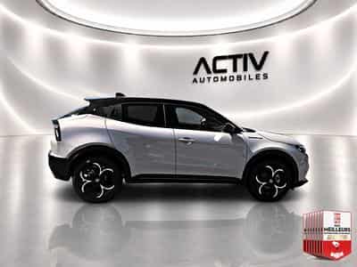 Alfa-Romeo JUNIOR 1.2 IBRIDA 145 SPECIALE E-DCT6 (2026) - Foto 8