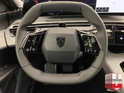 Peugeot 5008 Hybrid 145 e-DCS6 Allure (2026) - Photo 14