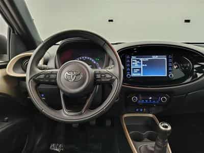 Toyota Aygo 1.0i VVT-i X pulse CARPLAY / FULL LED / CAMERA / JA 17" (2023) - Photo 9