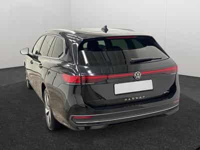 VW Passat Variant (2025) - Photo 3