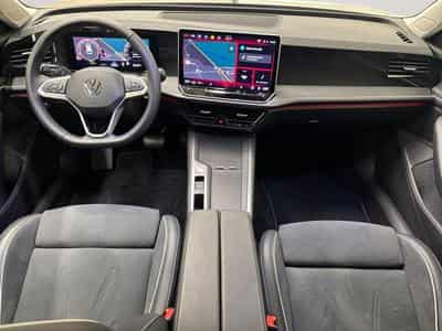 VW Passat Variant (2025) - Photo 7