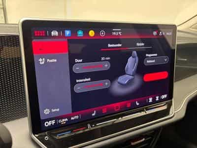 VW Passat Variant (2025) - Photo 12