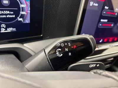 VW Passat Variant (2025) - Photo 15