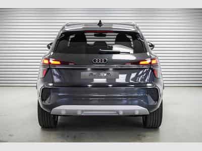 Audi Q3 2,0 TFSI S (2026) - Photo 4