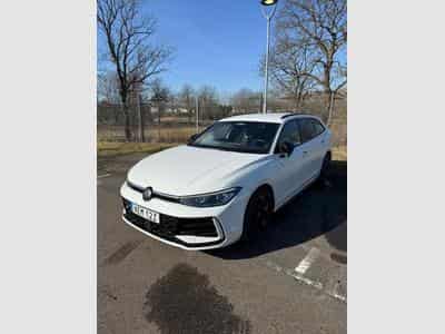 VW Passat Variant R-Line (2025) - Foto 2