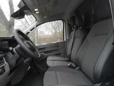 VW T7 BEV 100 kW RWD KR (2026) - Foto 4