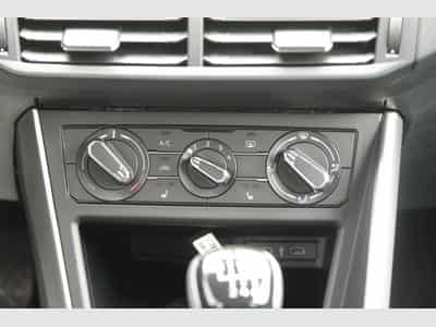 VW Taigo 1.0 TSI Life (2025) - Photo 13