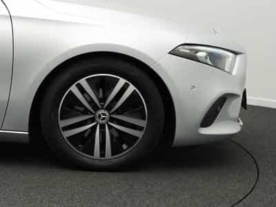 Mercedes A 180 d Progressive LED+Ambi+MBUX+Apple (2021) - Photo 8