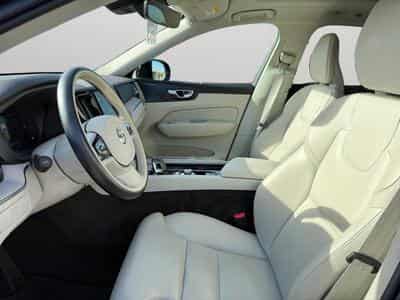 Volvo XC60 B4 Plus Dark / Essence (2023) - Foto 10