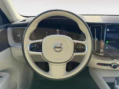 Volvo XC60 B4 Plus Dark / Essence (2023) - Foto 12