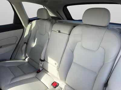 Volvo XC60 B4 Plus Dark / Essence (2023) - Foto 13