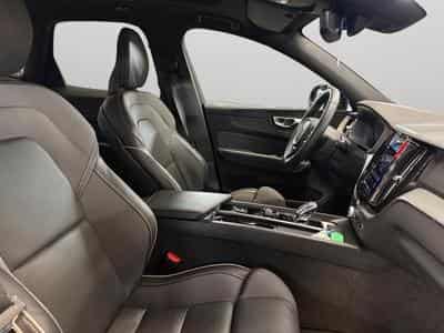 Volvo XC60 B5 Black Edition Plus / Essence (2025) - Foto 15