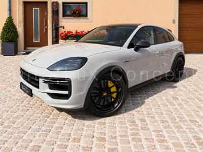 Porsche Cayenne Turbo E-Hybrid Coupé avec Pack GT (2026) - Photo 1