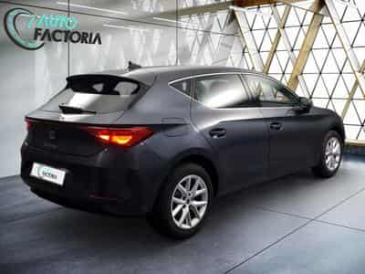 Seat Leon -26% 2.0 TDI 115cv +MIRRORLINK+CAM+LED+Options (2025) - Photo 3