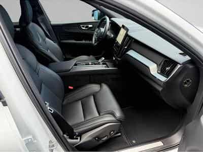 Volvo XC60 (2025) - Photo 6